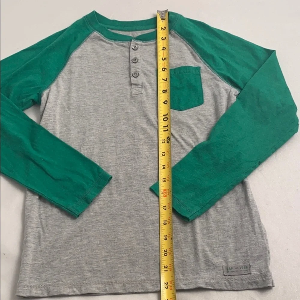 Gap gray and green color block long sleeve henley t-shirt L 10-11y